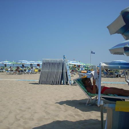 Hotel Manola Rimini Kültér fotó