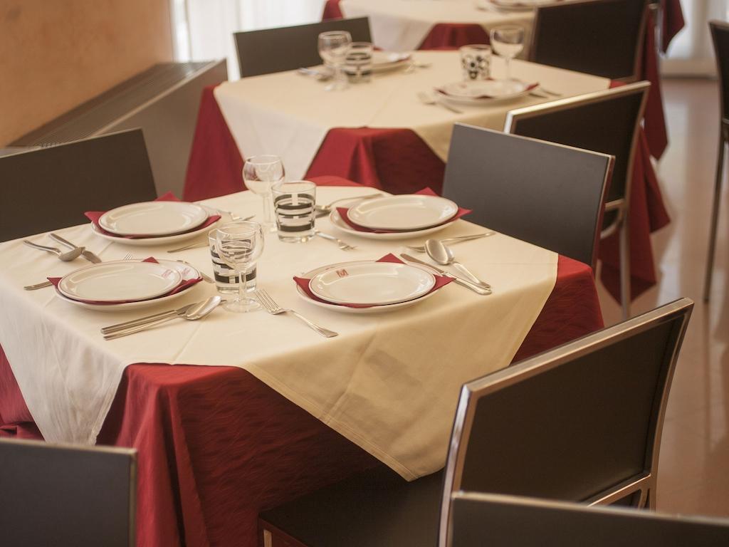 Hotel Manola Rimini Kültér fotó