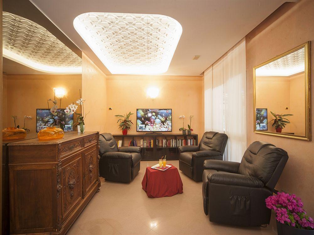 Hotel Manola Rimini Kültér fotó