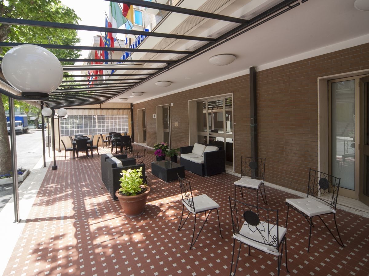 Hotel Manola Rimini Kültér fotó
